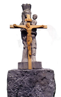 Virgen con ni�o y Cristo Crucificado